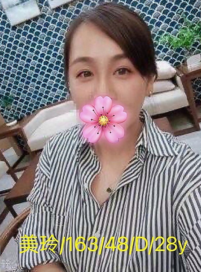 沙鹿外送：小騷貨 |俄羅斯混血|169cm|49kg|D罩杯|20歲|老闆的極品妖艷大奶騷秘書，各種絕活樣樣來  在服務哥哥的時候希望哥哥們可以帶一下她，