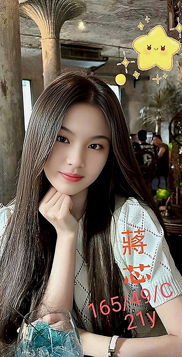 貢寮外叫：momo |按摩小妹|168cm|48kg|E罩杯|23歲|讓你想出來又出不來，床上很淫蕩，叫聲夠嗲，  介紹:E奶 真實材料 不下垂 還有一雙美腿