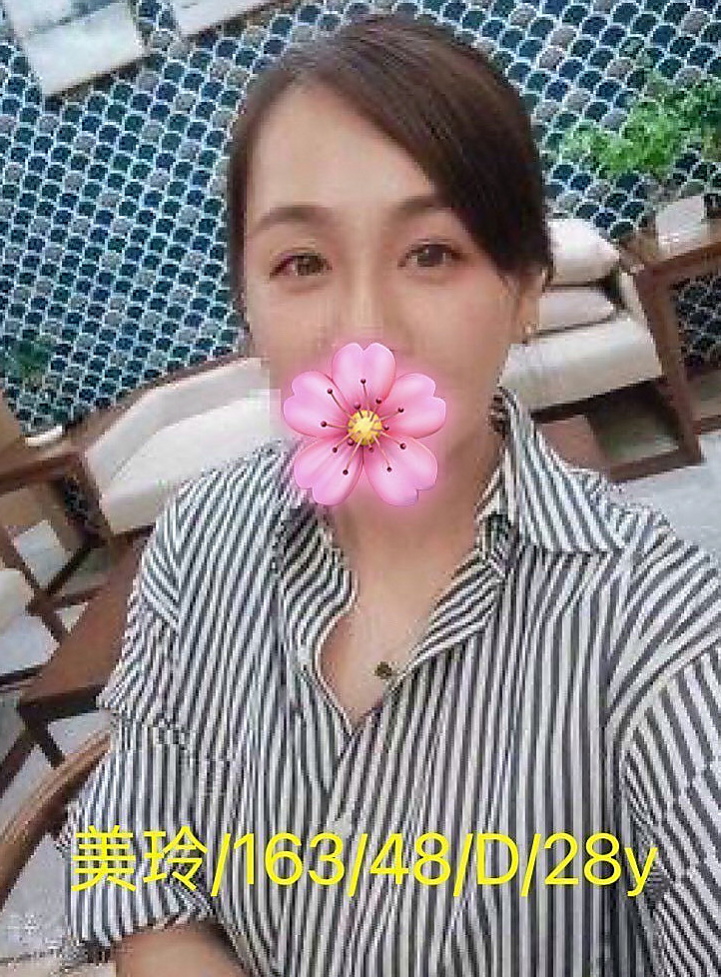 沙鹿外送：小騷貨 |俄羅斯混血|169cm|49kg|D罩杯|20歲|老闆的極品妖艷大奶騷秘書，各種絕活樣樣來  在服務哥哥的時候希望哥哥們可以帶一下她，
