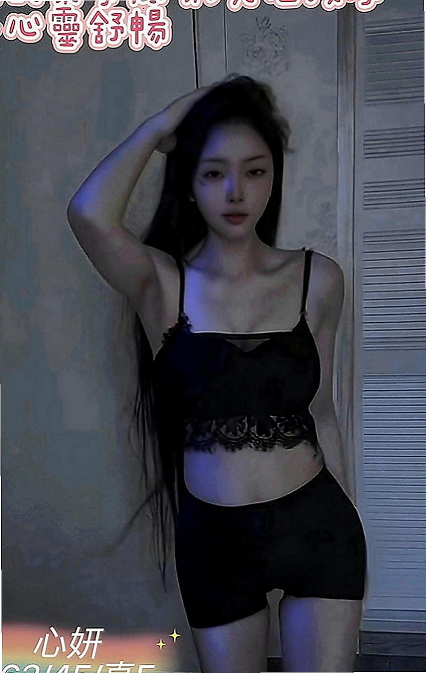 南屯美女外送：愛波 |女秘密|169cm|46kg|D罩杯|21歲|依然保持的很好剛跟老公離婚正是如饑如渴   敢玩 #無線尺度 風韻猶存 身材未走形