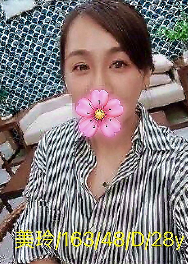 沙鹿外送：小騷貨 |俄羅斯混血|169cm|49kg|D罩杯|20歲|老闆的極品妖艷大奶騷秘書，各種絕活樣樣來  在服務哥哥的時候希望哥哥們可以帶一下她，