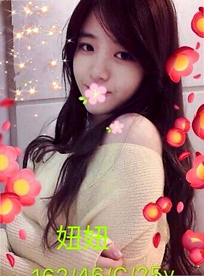內湖按摩外送：巧麗 |靜宜學生妹|169cm|48kg|E罩杯|22歲|小穴很緊 嗨粉粉嫩嫩的喔~~軟軟濕濕的舌頭  高挑美腿皮膚白長髮完全是你心目中的完美女神