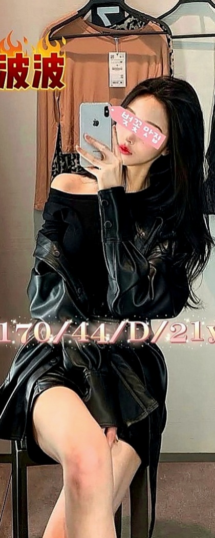 瑞芳外送茶坊：希蓉 |小騷騷 美甲師|164cm|45kg|C罩杯|20歲|服務超級阿沙力喲~~敢玩 騷 擁有柔軟渾圓的臀部   快來預約吧~~~