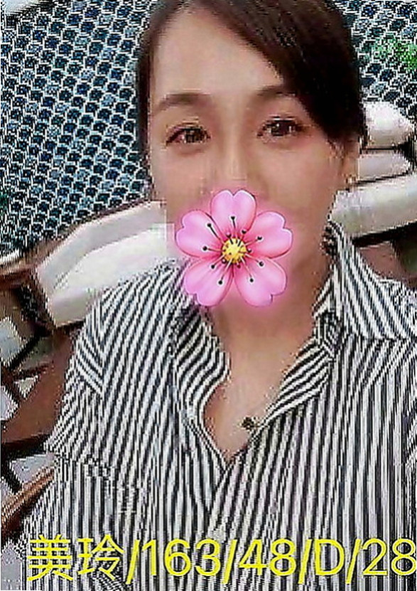 沙鹿外送：小騷貨 |俄羅斯混血|169cm|49kg|D罩杯|20歲|老闆的極品妖艷大奶騷秘書，各種絕活樣樣來  在服務哥哥的時候希望哥哥們可以帶一下她，