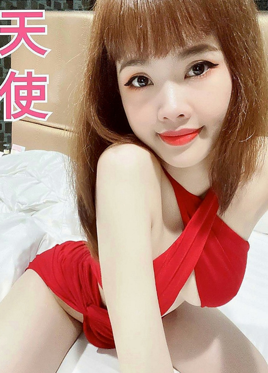 下營找小姐：藍莓 |新妹報班|166cm|44kg|E罩杯|20歲|把握機會 手的功夫很好 迷人的身段 高挑又大奶