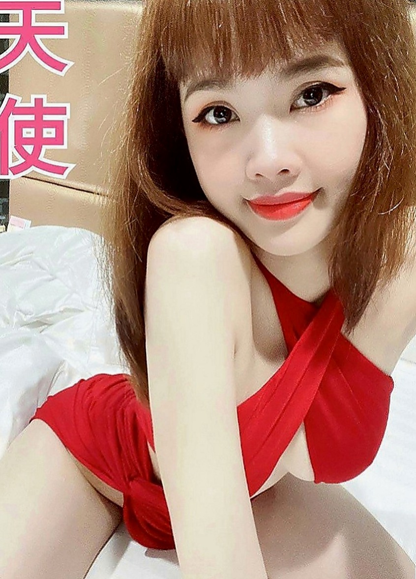 下營找小姐：藍莓 |新妹報班|166cm|44kg|E罩杯|20歲|把握機會 手的功夫很好 迷人的身段 高挑又大奶