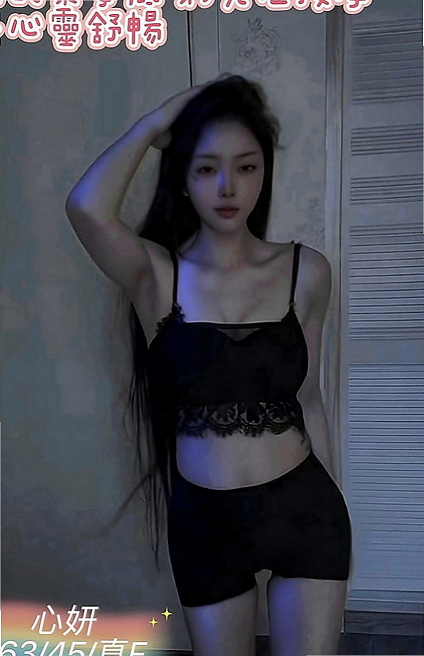 南屯美女外送：愛波 |女秘密|169cm|46kg|D罩杯|21歲|依然保持的很好剛跟老公離婚正是如饑如渴   敢玩 #無線尺度 風韻猶存 身材未走形