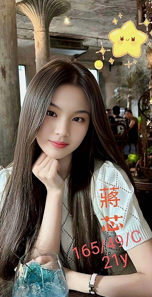 貢寮外叫：momo |按摩小妹|168cm|48kg|E罩杯|23歲|讓你想出來又出不來，床上很淫蕩，叫聲夠嗲，  介紹:E奶 真實材料 不下垂 還有一雙美腿